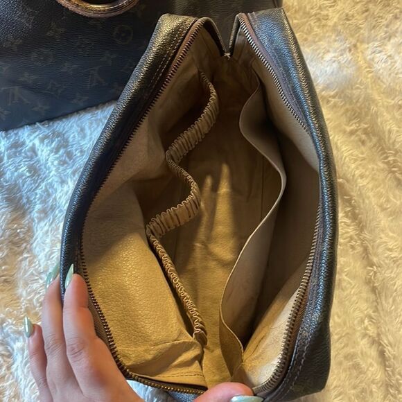 LV monogram trousse toilette 23 - Picture 7 of 8
